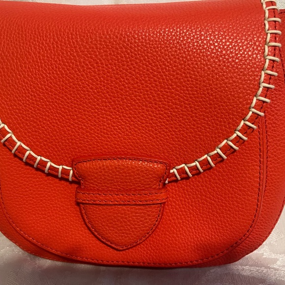 Talbots orange pebbled leather crossbody with white leather stitching trim - Picture 2 of 14